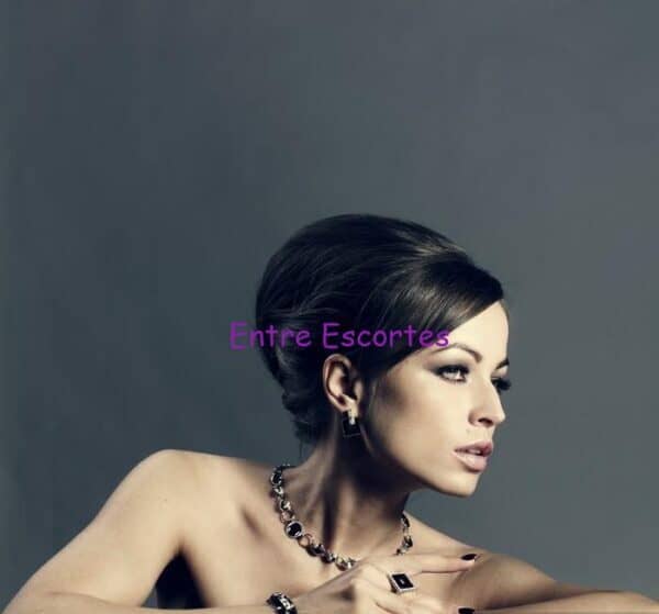Belle femme escorte